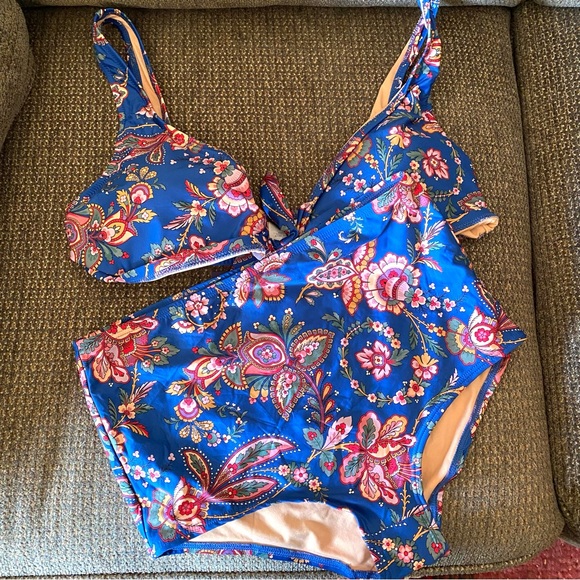 J. Crew Swim J Crew Liberty Swim Bikini Flora Belle Underwire Top L